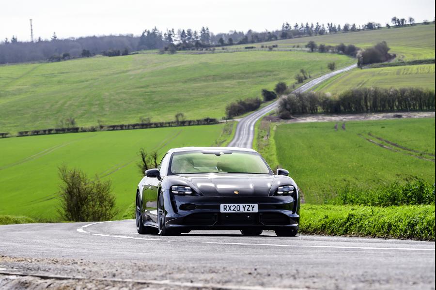  Porsche Taycan Turbo S 2020 года  (UK) (фото 4 из 40)